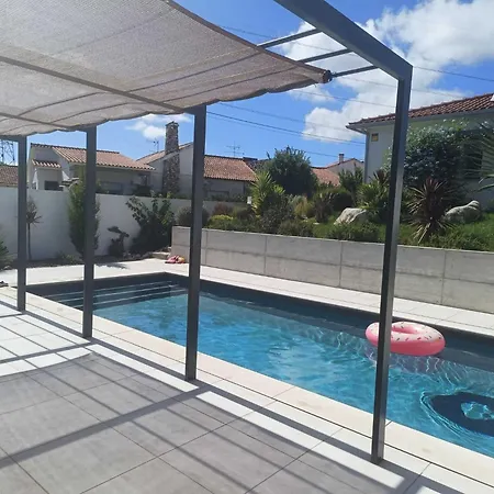 Freires - T0 Com Piscina Na Benedita Dağ evi Espite