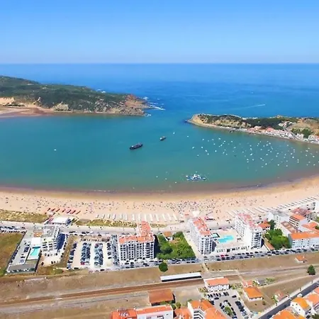 Freires - T0 Com Piscina Na Benedita Dağ evi *